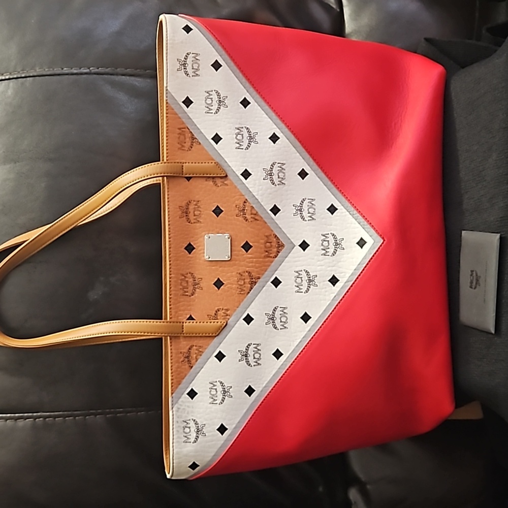 EUC MCM TOTE BAG